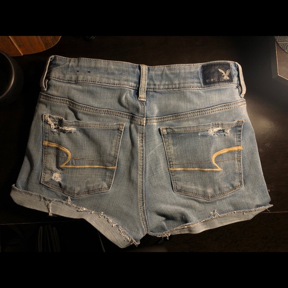 American Eagle Super Stretch Shorts - Picture 2 of 3